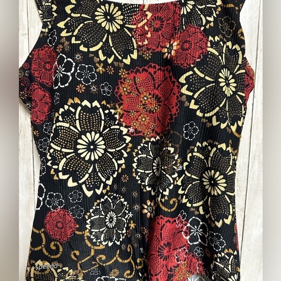 Speedo Floral One-piece Swimsuit Size 14 - Picture 3 of 6